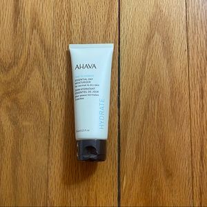 Ahava essential day